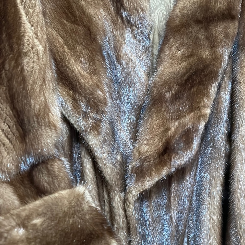 Mink coat exceptionally warm and very beautiful Mink coat open bottom